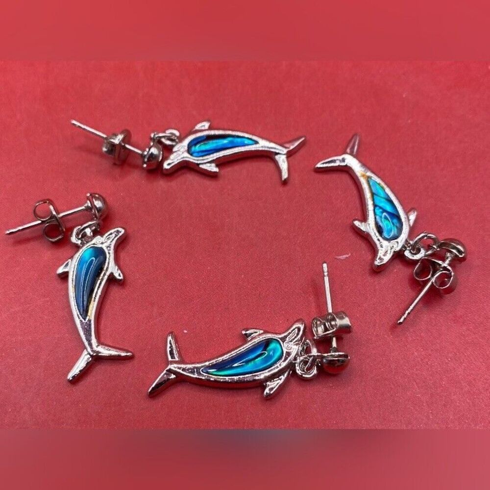 2 Pair Women’s Earrings Dolphins Silver Tone Blue Glass Pierced